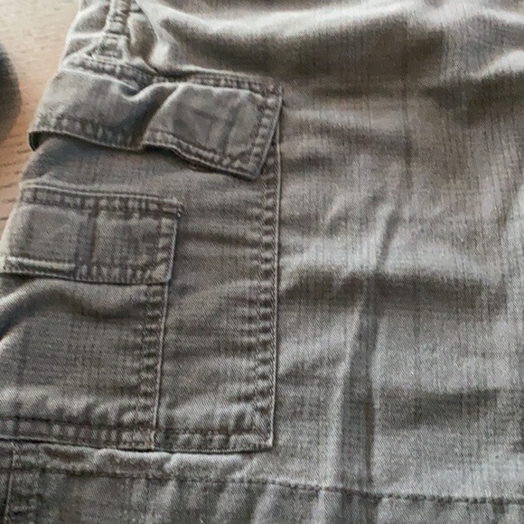 Navy blue men’s cargo shorts size 40 - Picture 3 of 4